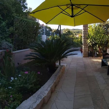 Apartment Brandel * Croatia * Brac * Selca * Puntinak Екстер'єр фото