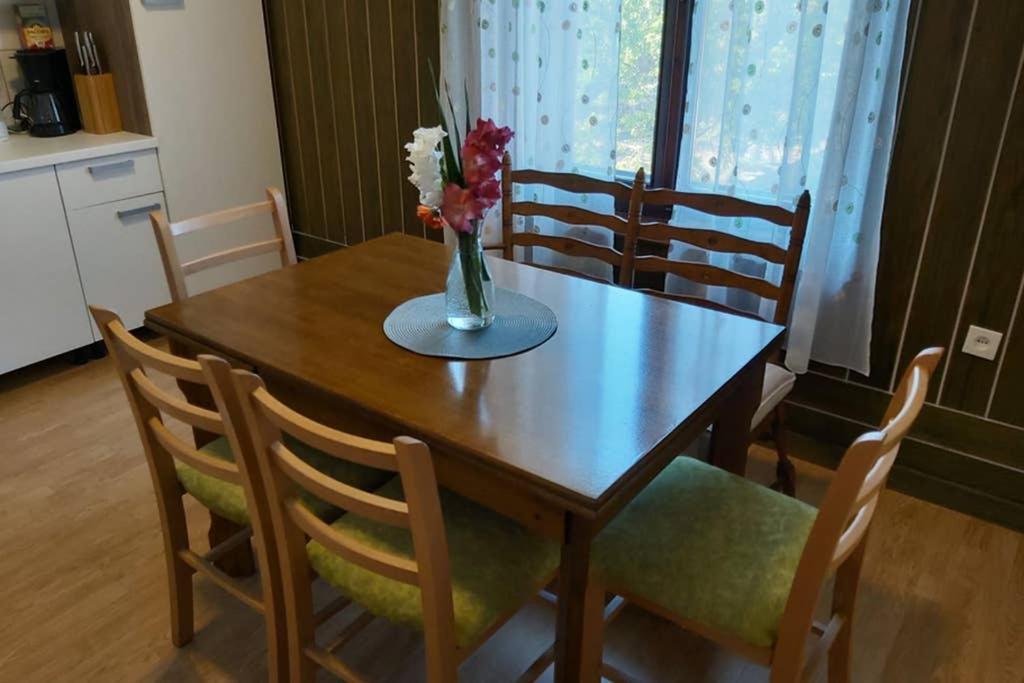 Apartment Brandel * Croatia * Brac * Selca * Puntinak Екстер'єр фото