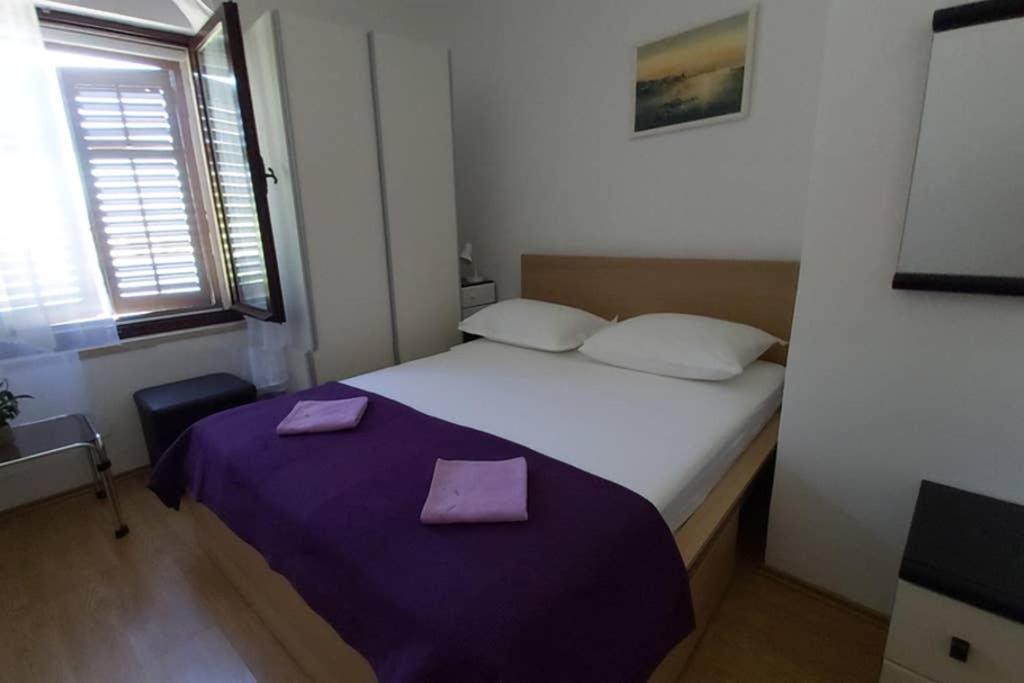 Apartment Brandel * Croatia * Brac * Selca * Puntinak Екстер'єр фото