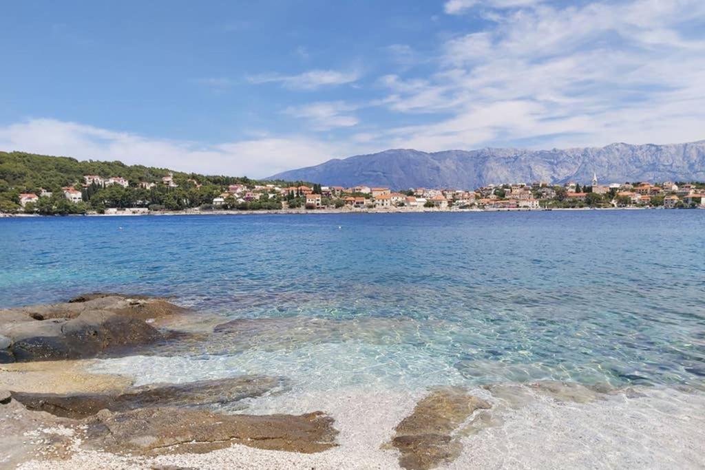 Apartment Brandel * Croatia * Brac * Selca * Puntinak Екстер'єр фото